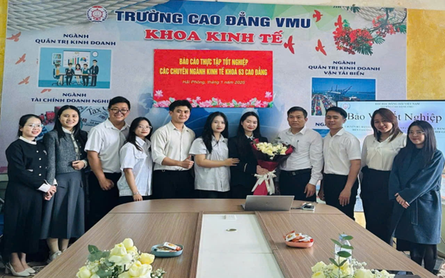 Tập thể Cán bộ khoa Kinh tế