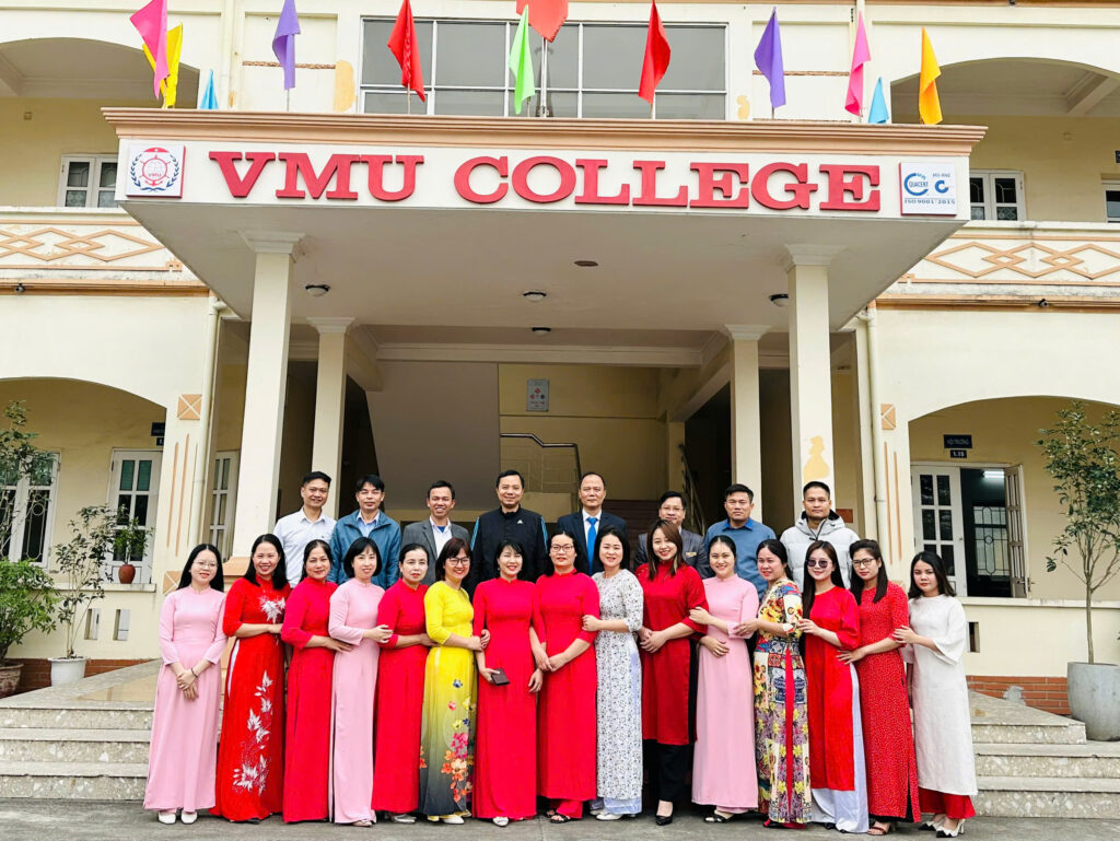 Kỉ niệm ngày quốc tế phụ nữ 8-3