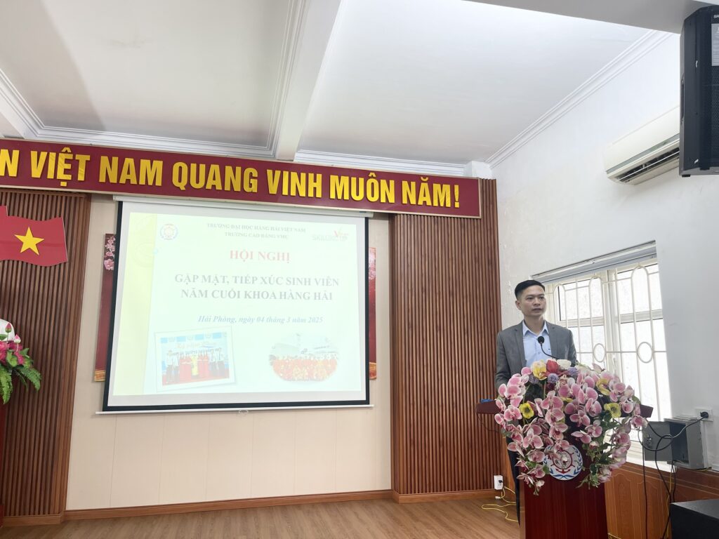 Hội nghị tiếp xúc sinh viên khóa 64 - Khoa Hàng Hải